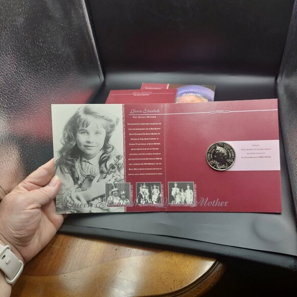 The Queen Mother Centenary Crown 5 Pound Commemorative Coin (2000) Royal Mint - Picture 4 of 6